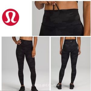 New lululemon Wunder Train High-Rise Tight 28" $98 size 14 CAMO
New with tags!